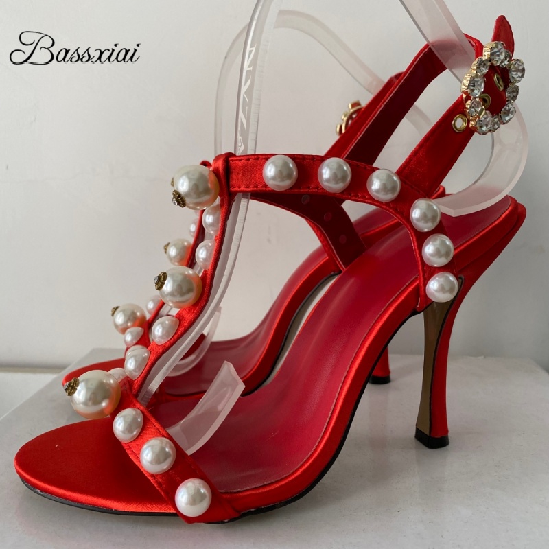 Sandały na szpilce z paskiem T – Sandal Strappy Heeled recenzja i cena