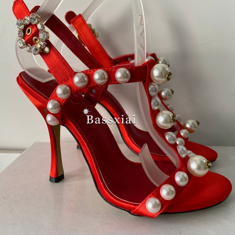 Sandały na szpilce z paskiem T – Sandal Strappy Heeled recenzja i cena