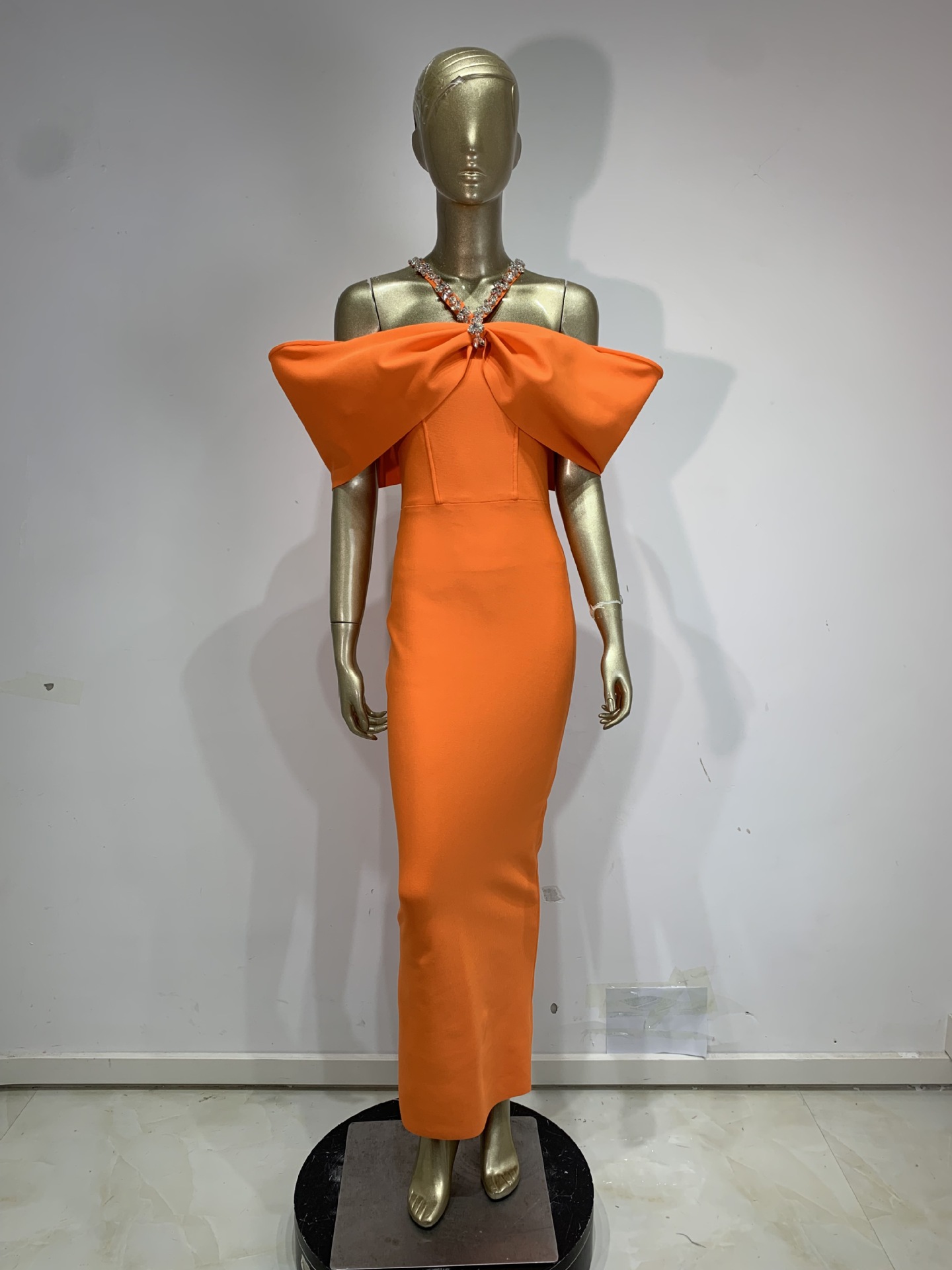 Damska Sukienka Maxi z Odkryty – Maxi Dress Halter recenzja i cena