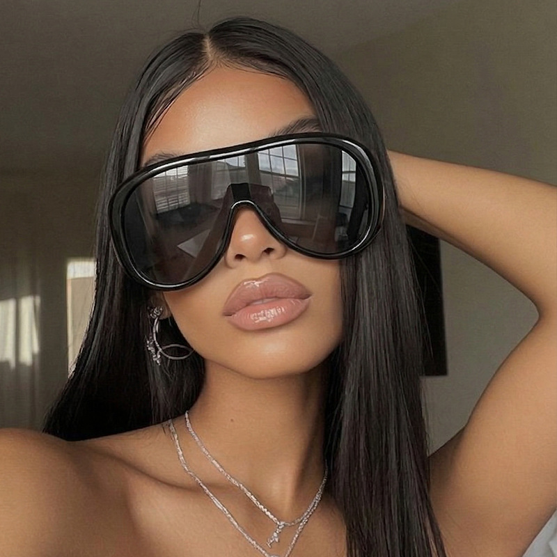 Duże, kwadratowe okulary przec – Sunglasses Cat Eye recenzja i cena