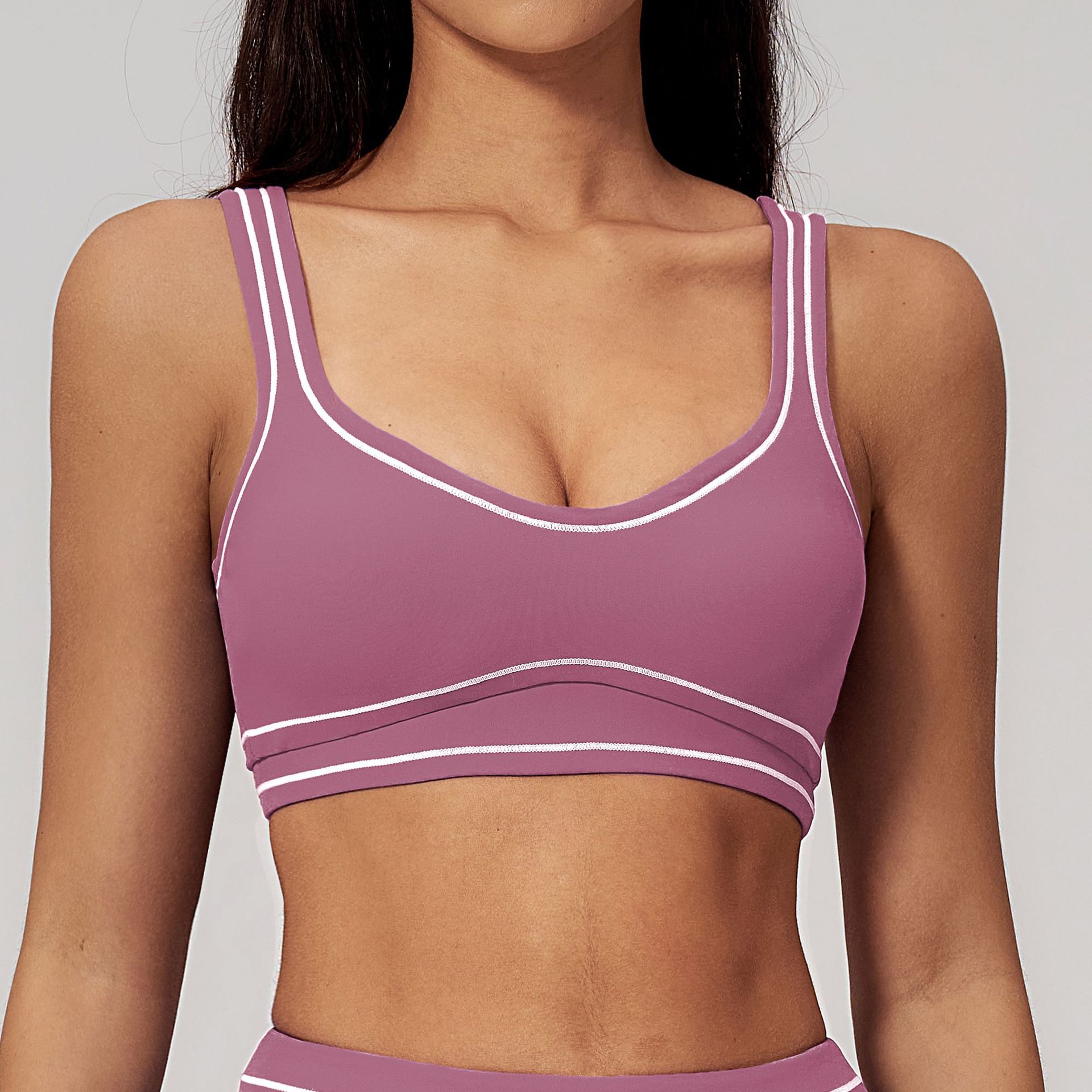 Biustonosz sportowy damski 202 – Bralette Triangle Set recenzja i cena